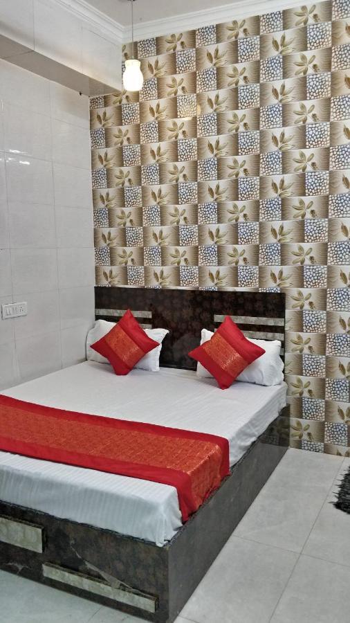 Punjabi Niwas Hotel Amritsar Bagian luar foto