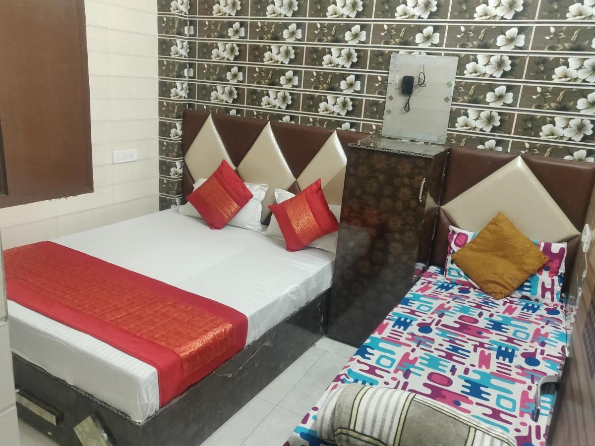 Punjabi Niwas Hotel Amritsar Bagian luar foto