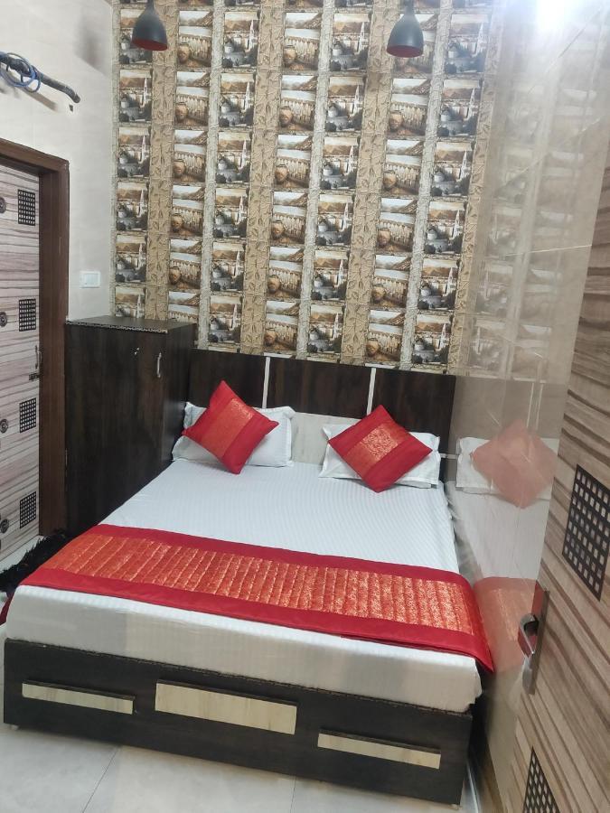Punjabi Niwas Hotel Amritsar Bagian luar foto