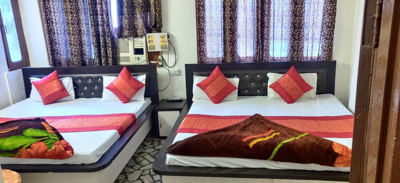 Punjabi Niwas Hotel Amritsar Bagian luar foto