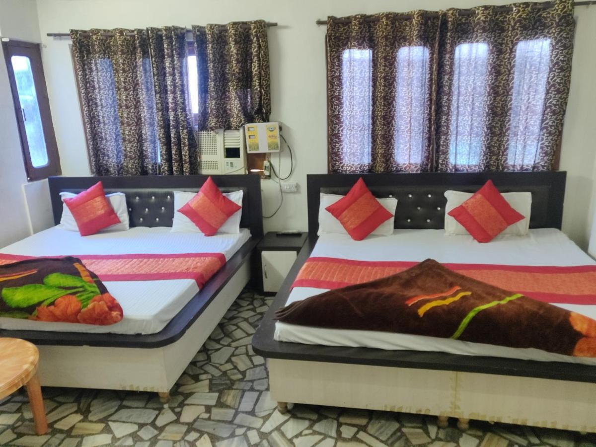 Punjabi Niwas Hotel Amritsar Bagian luar foto
